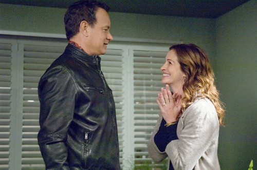 Tom Hanks and Julia Roberts in LARRY CROWNE movie review